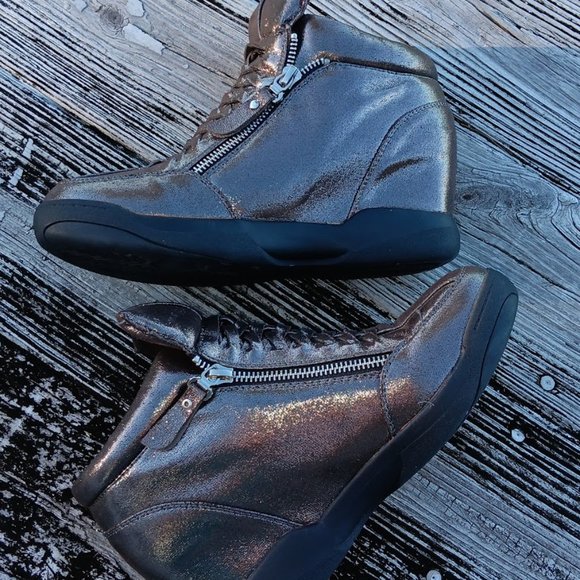 Forever Copper/Grey Metallic Wedge Sneakers in Size 8 ½ - Brand New - Picture 3 of 5